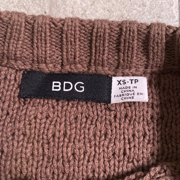 Cable Knit Sweater with Elbow Patches - Picture 4 of 6